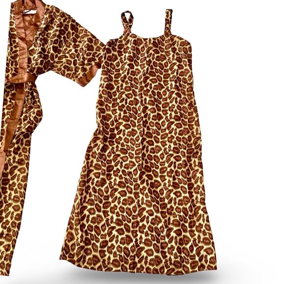 Contessa Di Roma Nightgown and Robe Set - Picture 9 of 12